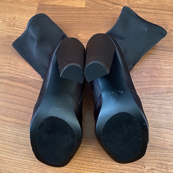 Never worn satin booties - Picture 3 of 6